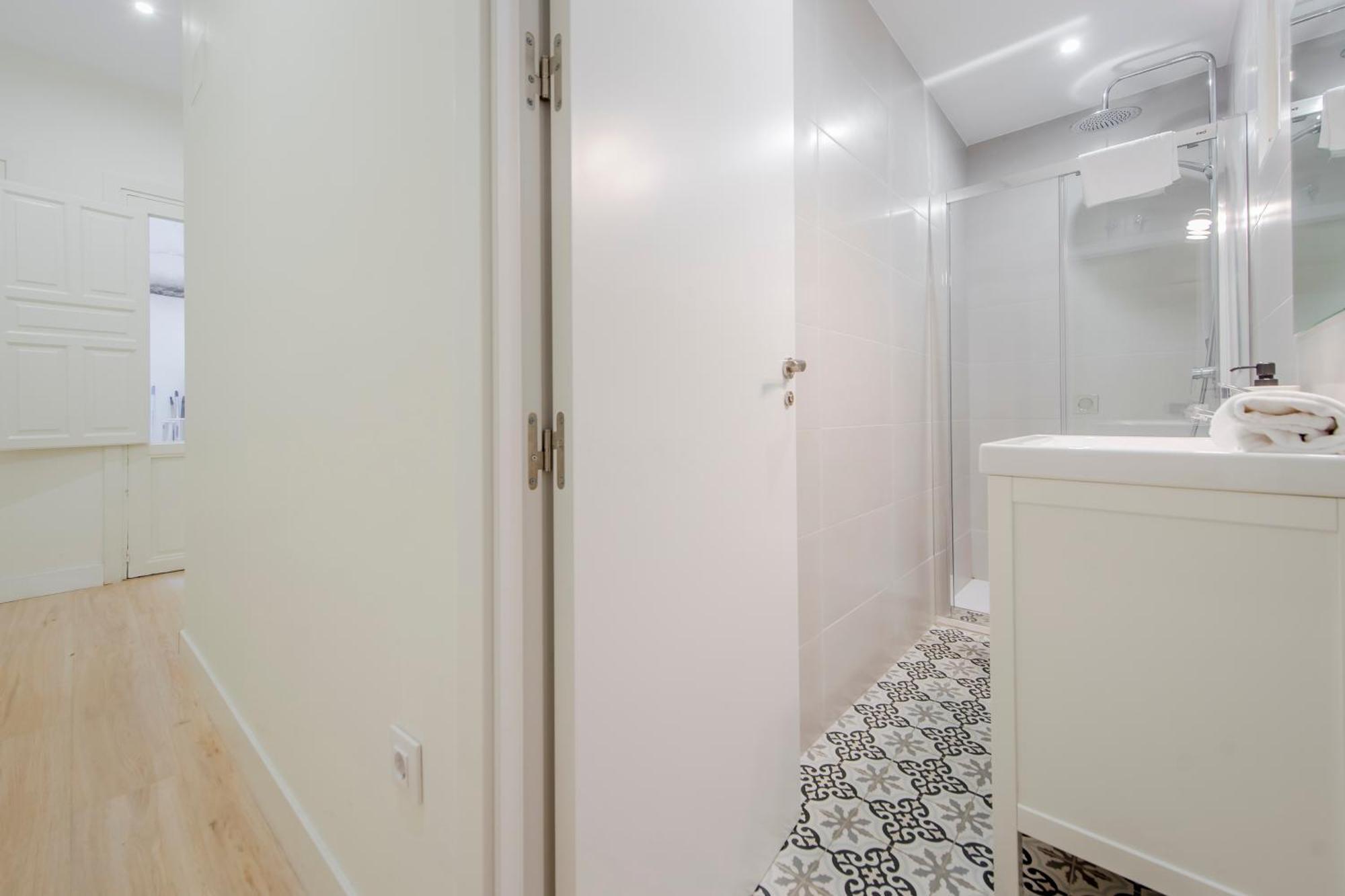 Nuevo Apt Para 7 Pax En Malasana - Gran Via E1 Apartment Мадрид Екстериор снимка